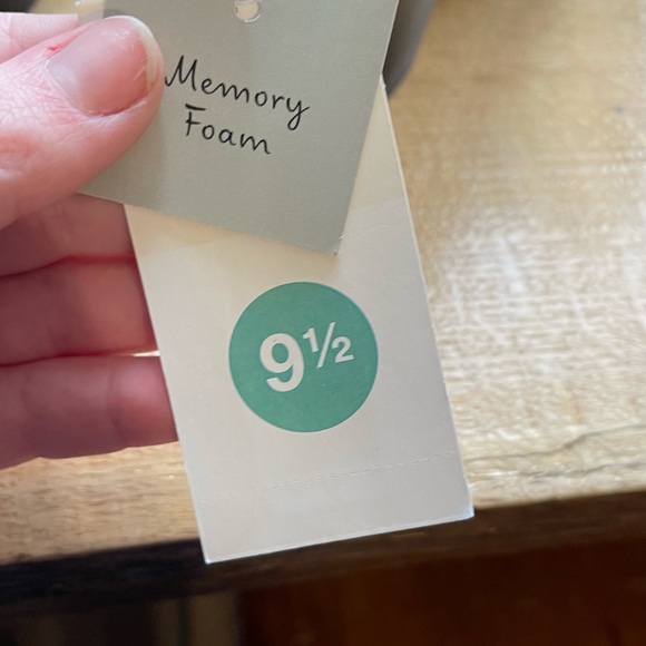 Open toed heels - Picture 3 of 3